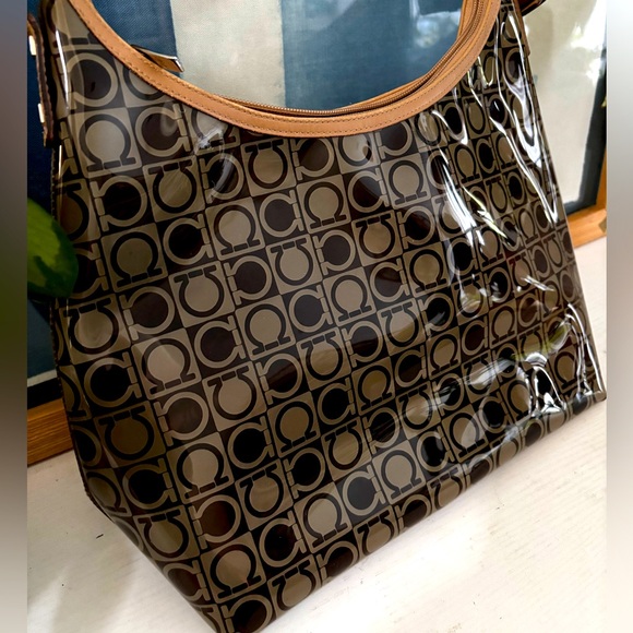 SALVATORE FERRAGAMO Translucent Gancini Logo Shoulder Bag - Picture 3 of 13